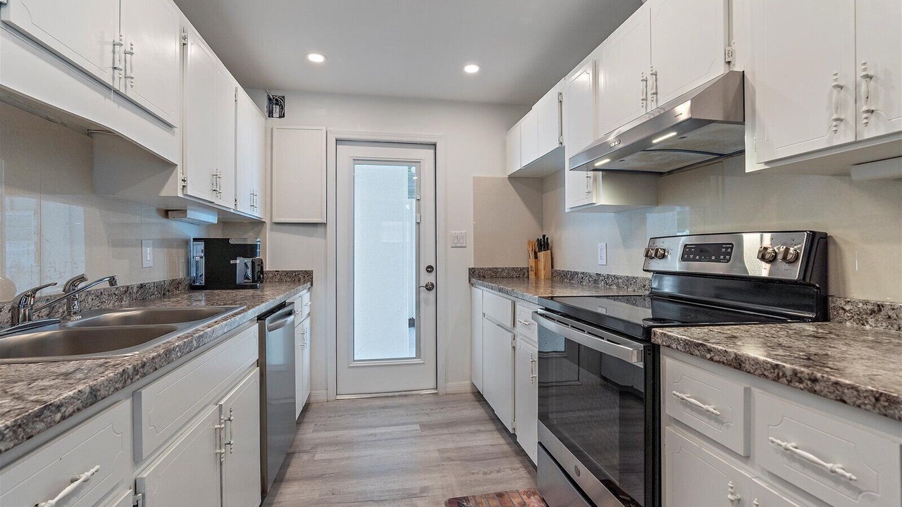Photo of Kitchen in Bayshore Gardens