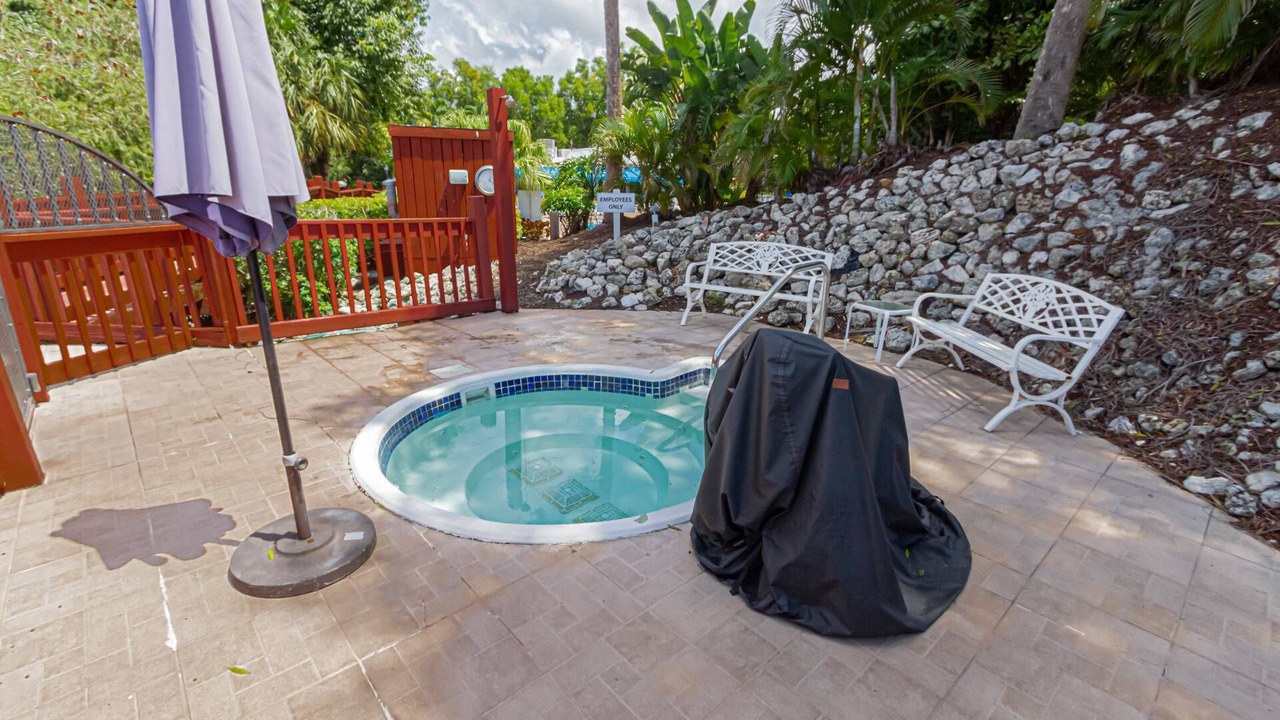 Photo of Outdoor in Park Shore
