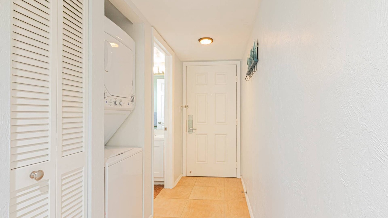 Photo of Bathroom in Park Shore