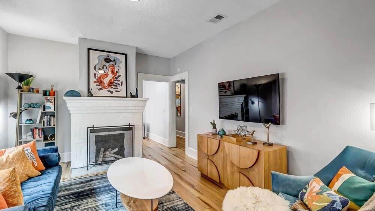 Photo of Livingroom in Urban Core