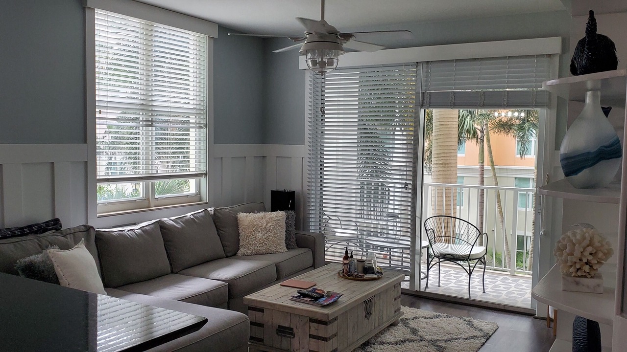 Photo of Livingroom in East Ocean Ave