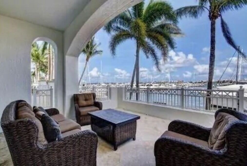Photo of Outdoor in East Ocean Ave