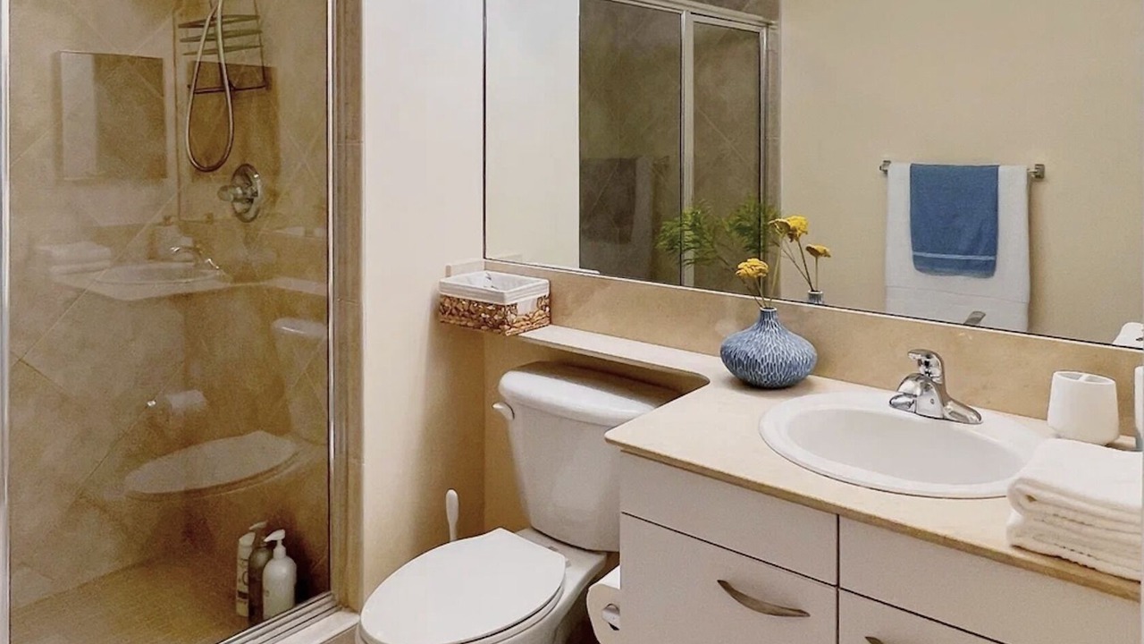 Photo of Bathroom in Hallandale Beach