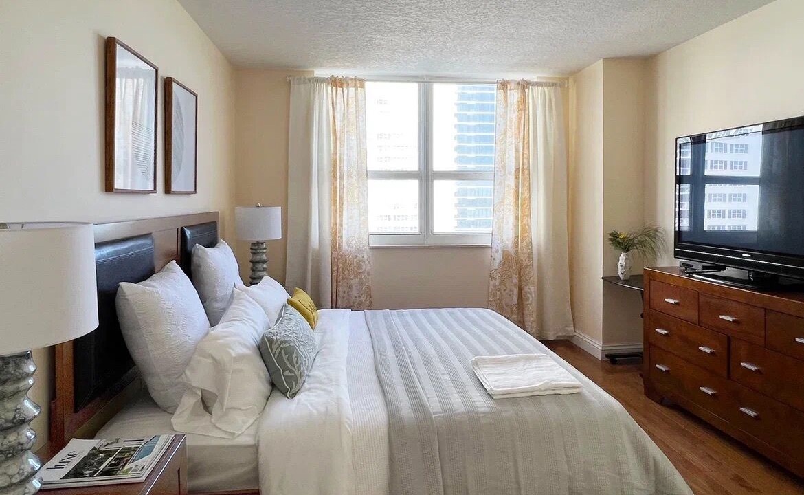 Photo of Bedroom in Hallandale Beach
