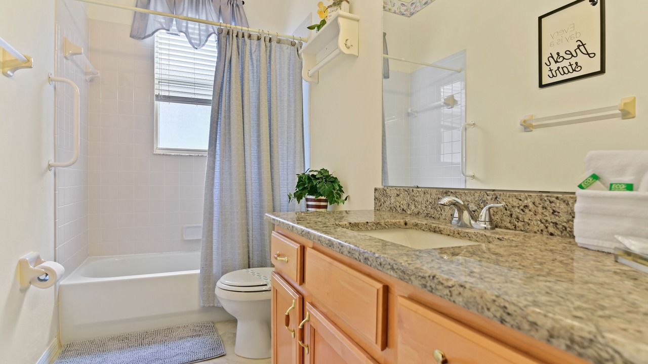 Photo of Bathroom in Ridgewood Lakes