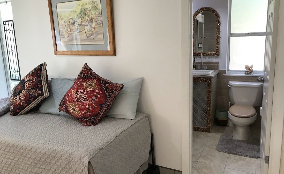 Photo of Bedroom in Putnam Hall