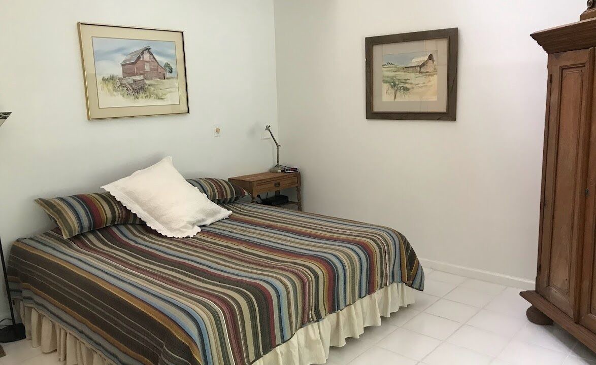 Photo of Bedroom in Putnam Hall