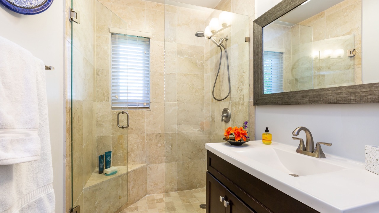 Photo of Bathroom in Coral Way