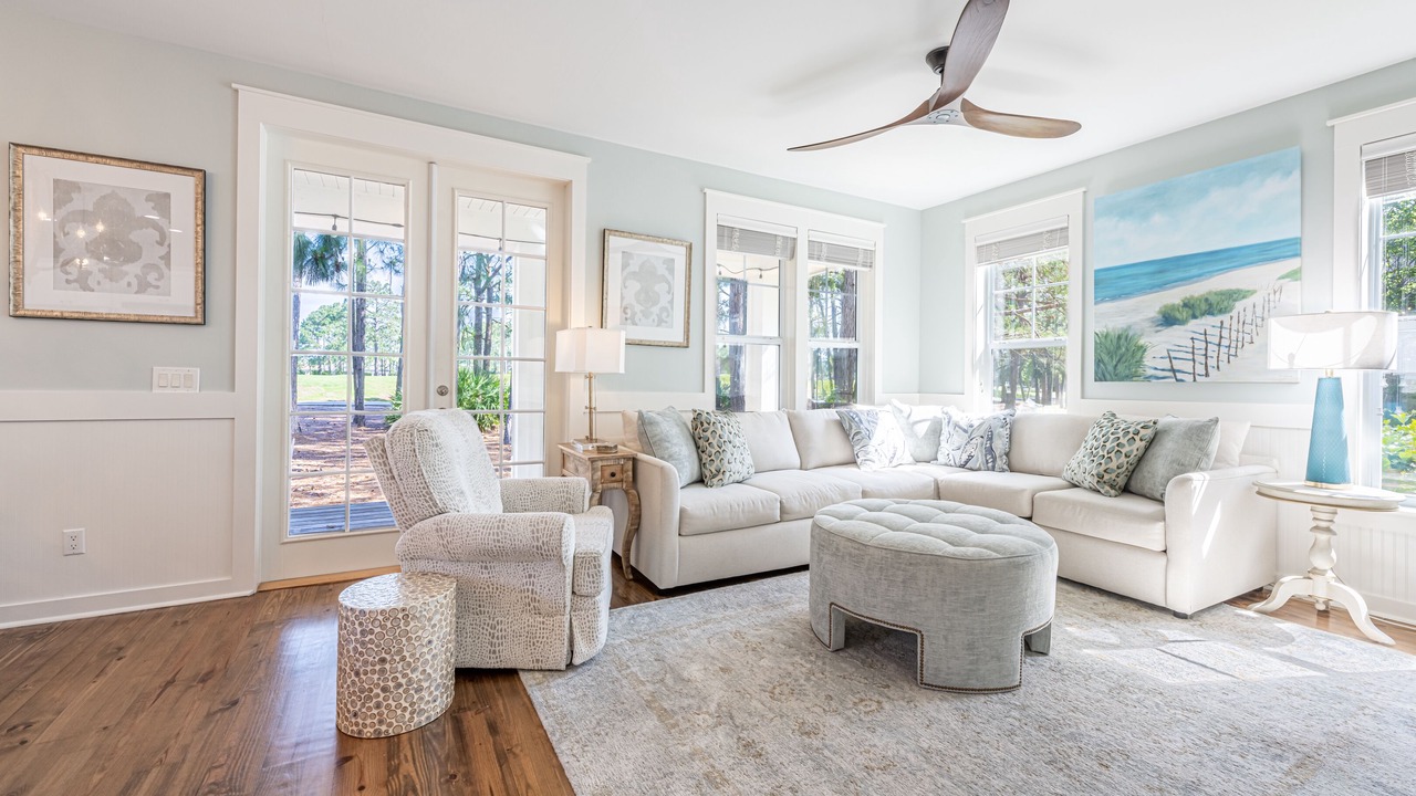 Photo of Livingroom in Laurel Grove