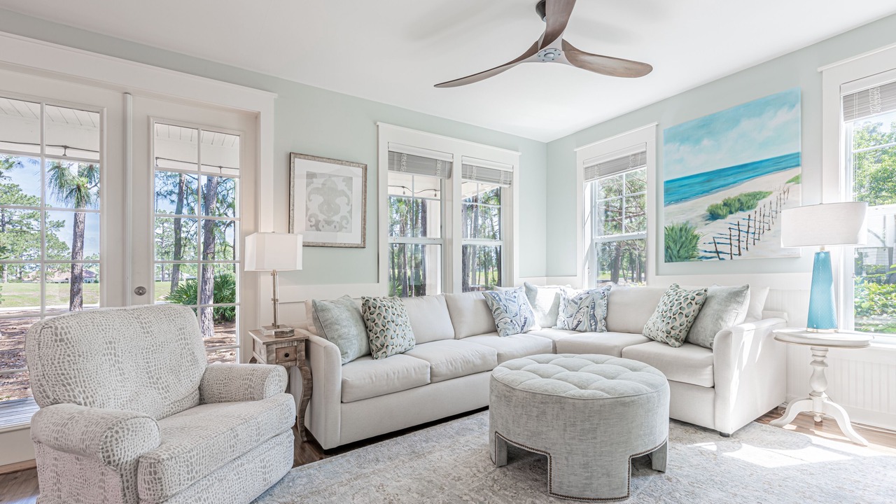 Photo of Livingroom in Laurel Grove