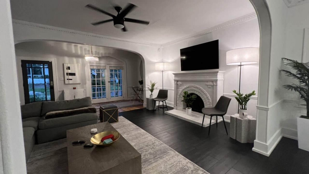 Photo of Livingroom in SoHo