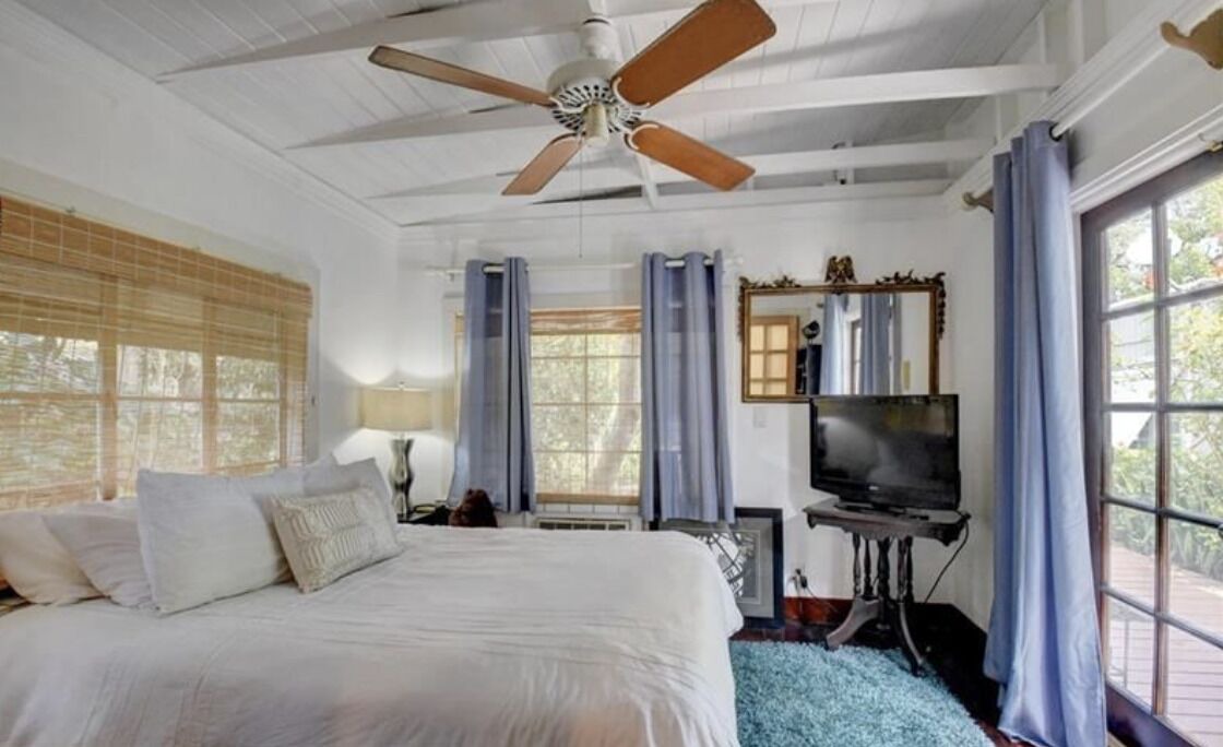 Photo of Bedroom in Riverside Park