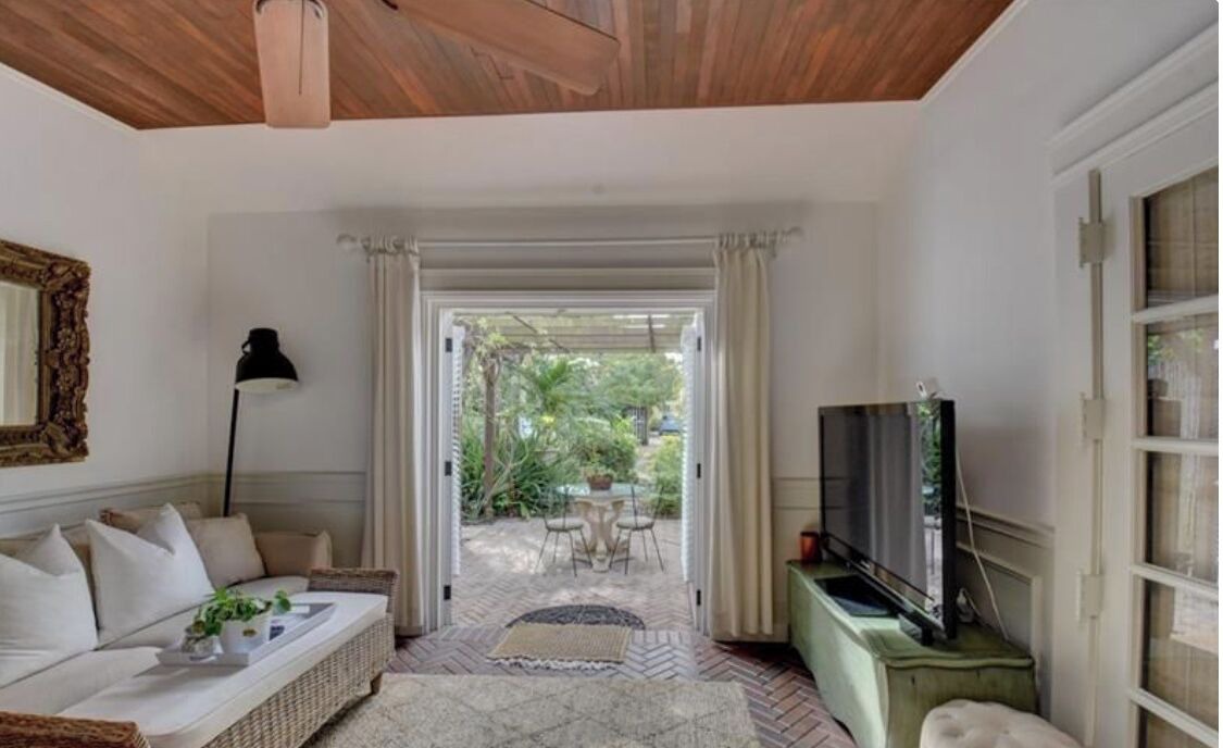 Photo of Livingroom in Riverside Park