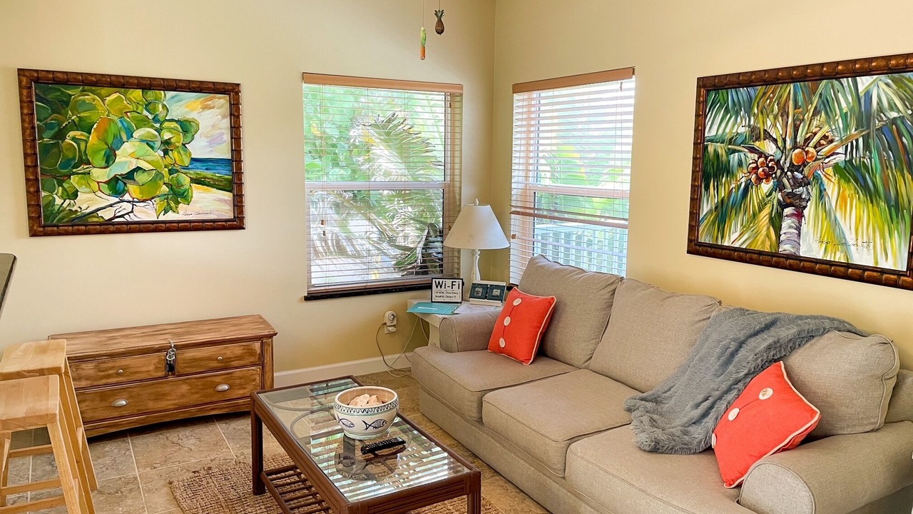 Photo of Livingroom in Indian River Oaks