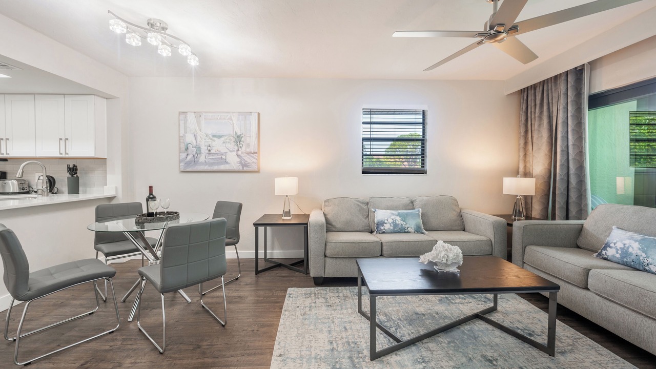 Photo of Livingroom in Park Shore