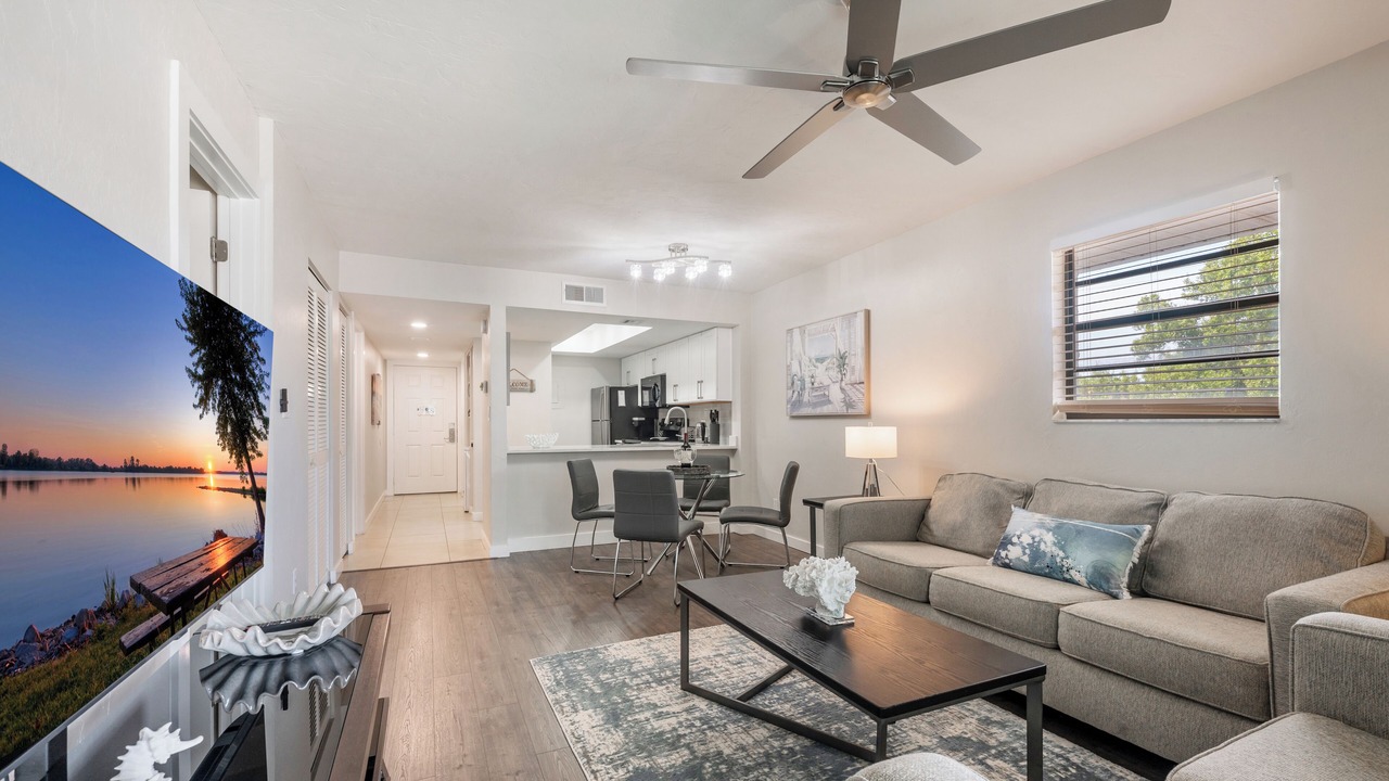 Photo of Livingroom in Park Shore