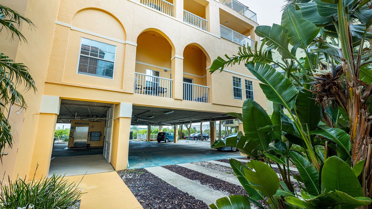 Photo of Patio Balcony in Independence Square