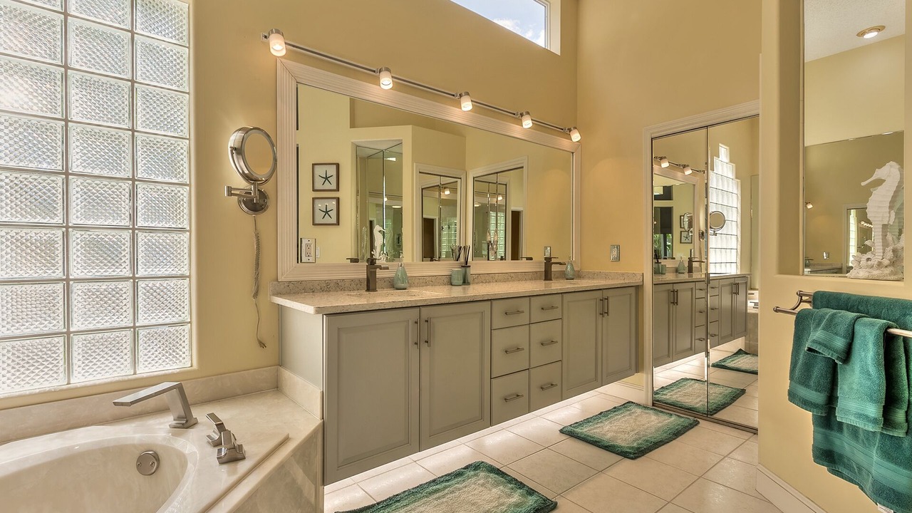 Photo of Bedroom in Spruce Creek