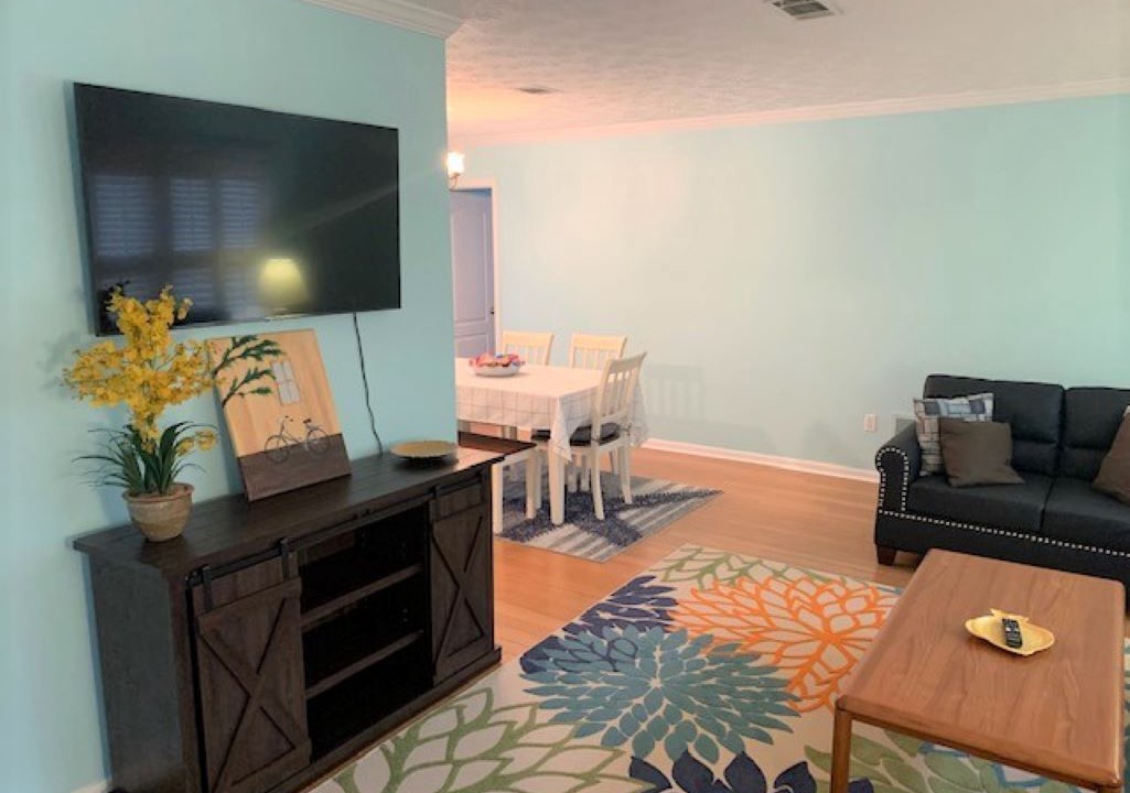 Photo of Livingroom in Dolphin's Cove