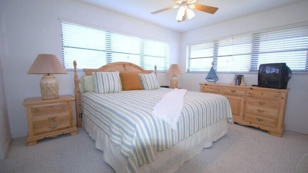 Photo of Bedroom in Pine Island Center