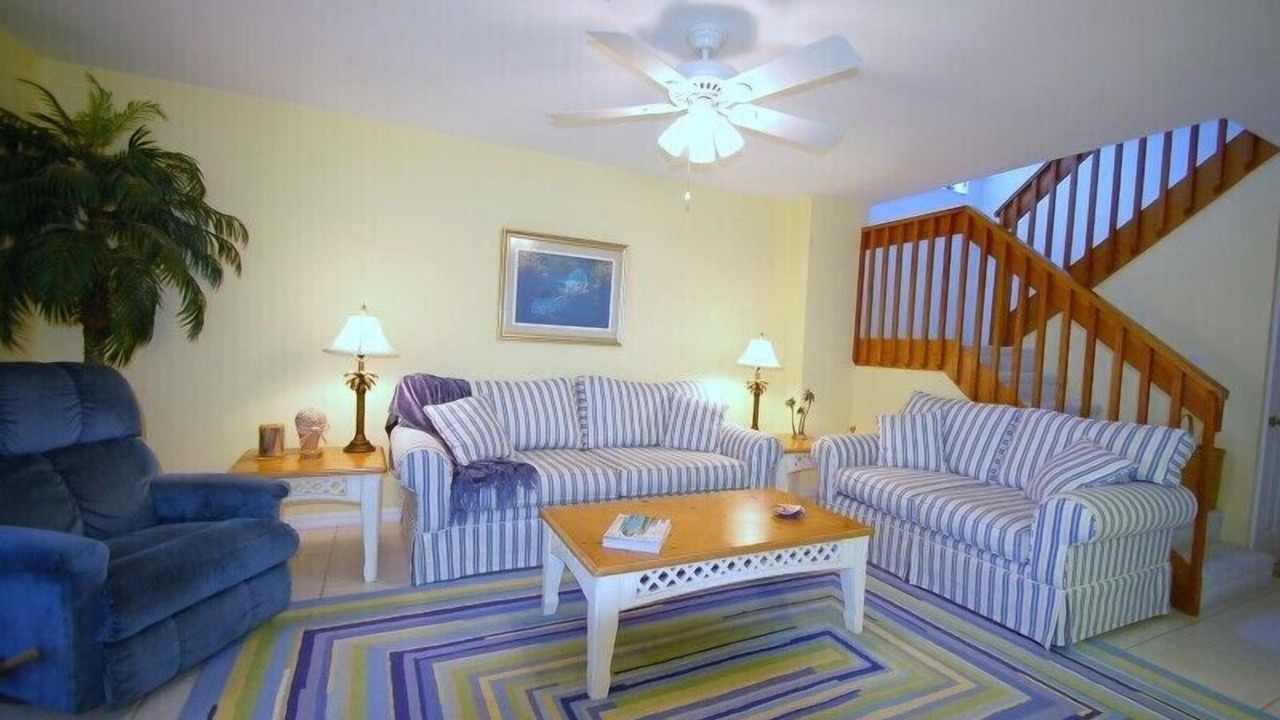 Photo of Livingroom in Pine Island Center