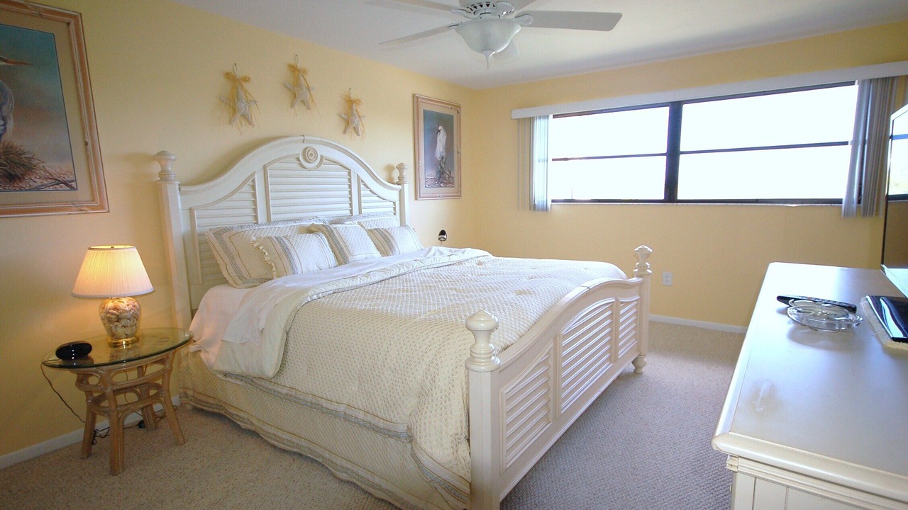 Photo of Bedroom in Bokeelia