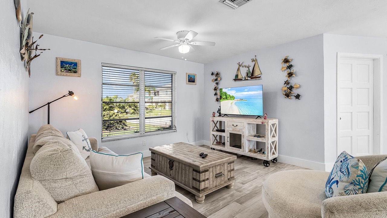 Photo of Livingroom in Saint James City