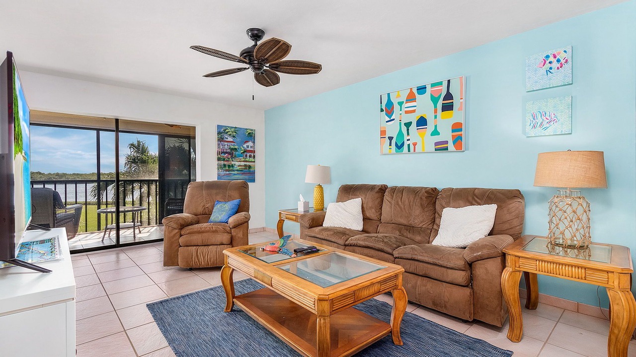 Photo of Livingroom in Pine Island Center