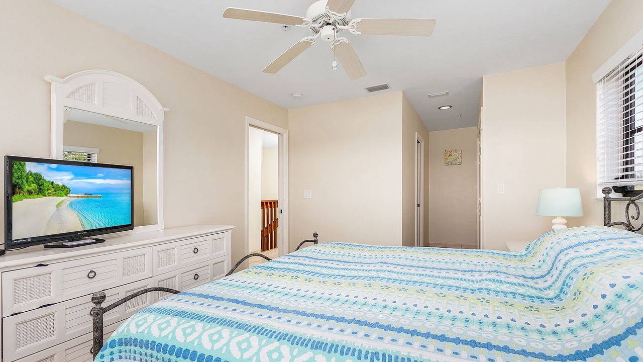 Photo of Bedroom in Pine Island Center