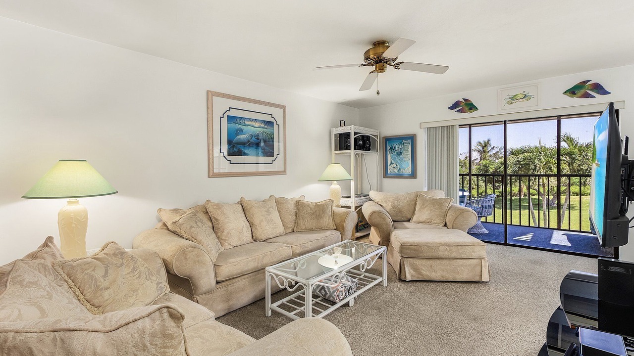 Photo of Livingroom in Pine Island Center