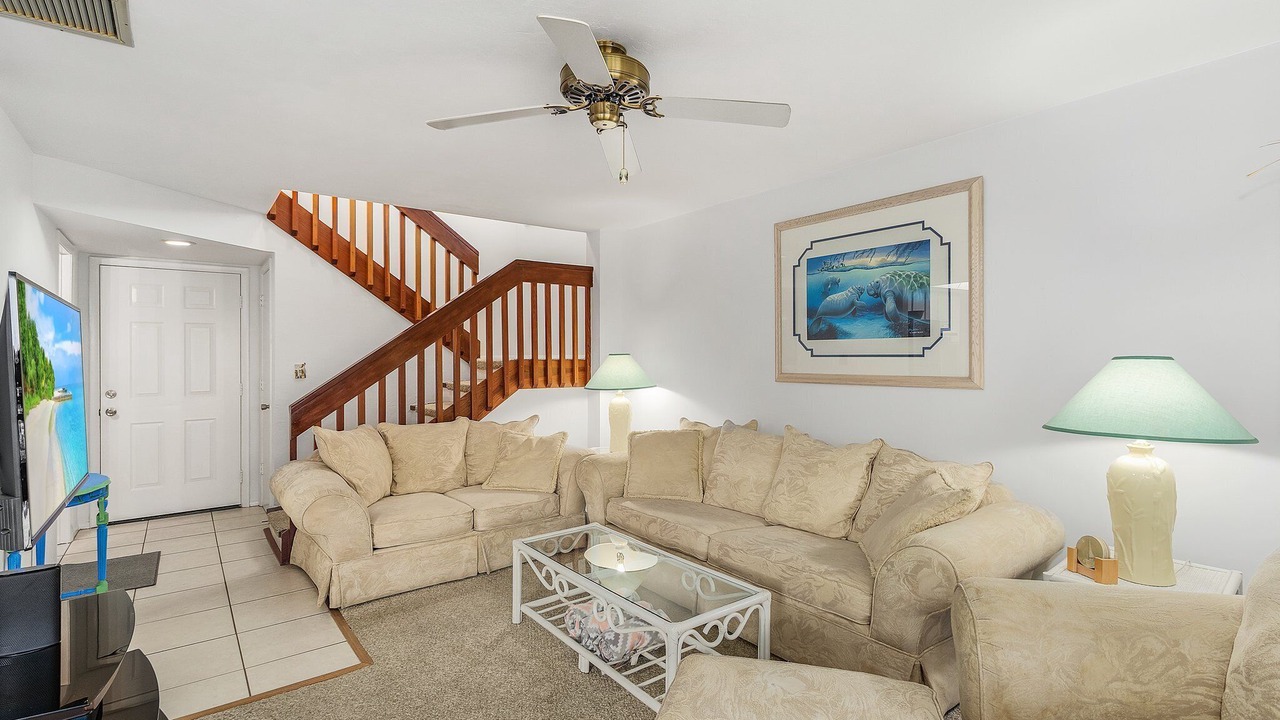 Photo of Livingroom in Pine Island Center