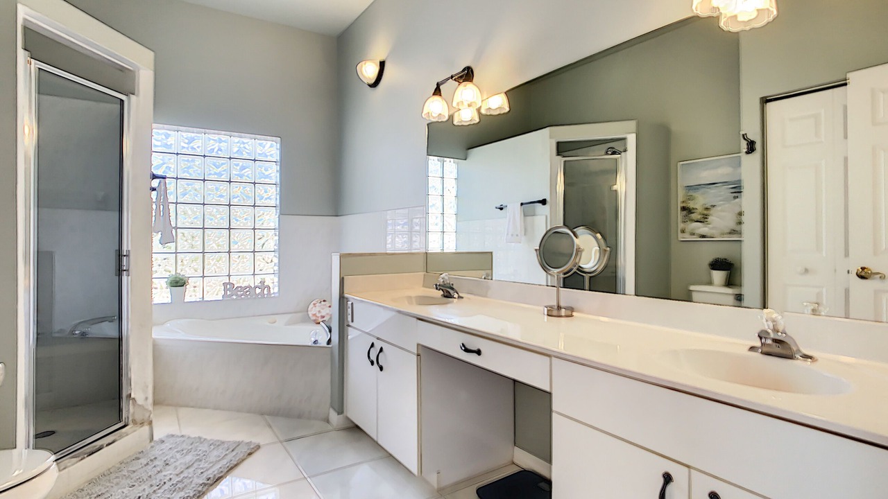 Photo of Bathroom in Horton Shores