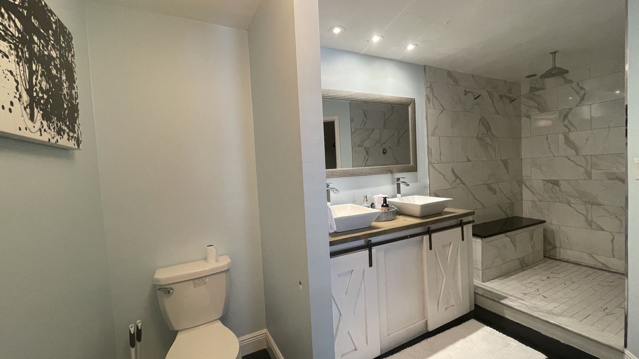 Photo of Bathroom in San Carlos Park