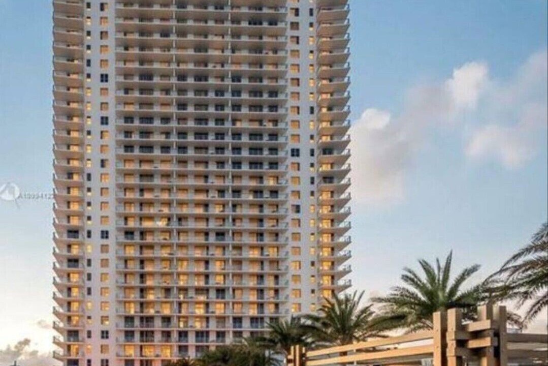 Photo of Outdoor in Hallandale Beach