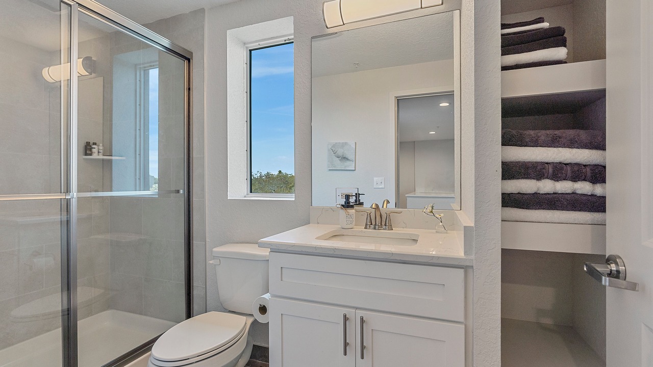 Photo of Bathroom in Indian Beach Sapphire Shores