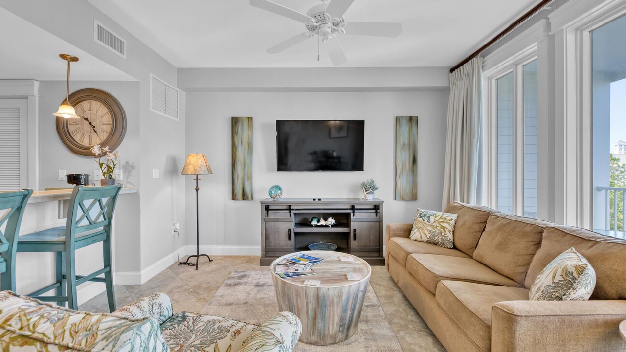 Photo of Livingroom in Baytowne Wharf