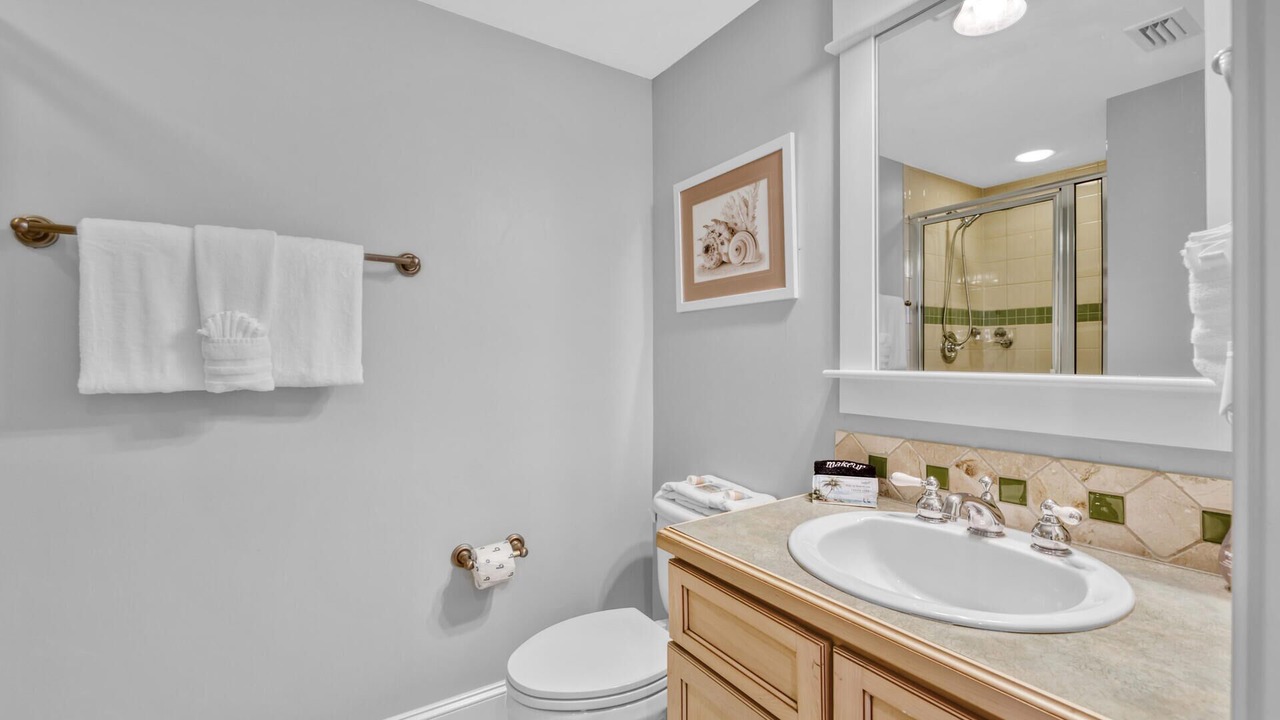 Photo of Bathroom in Baytowne Wharf