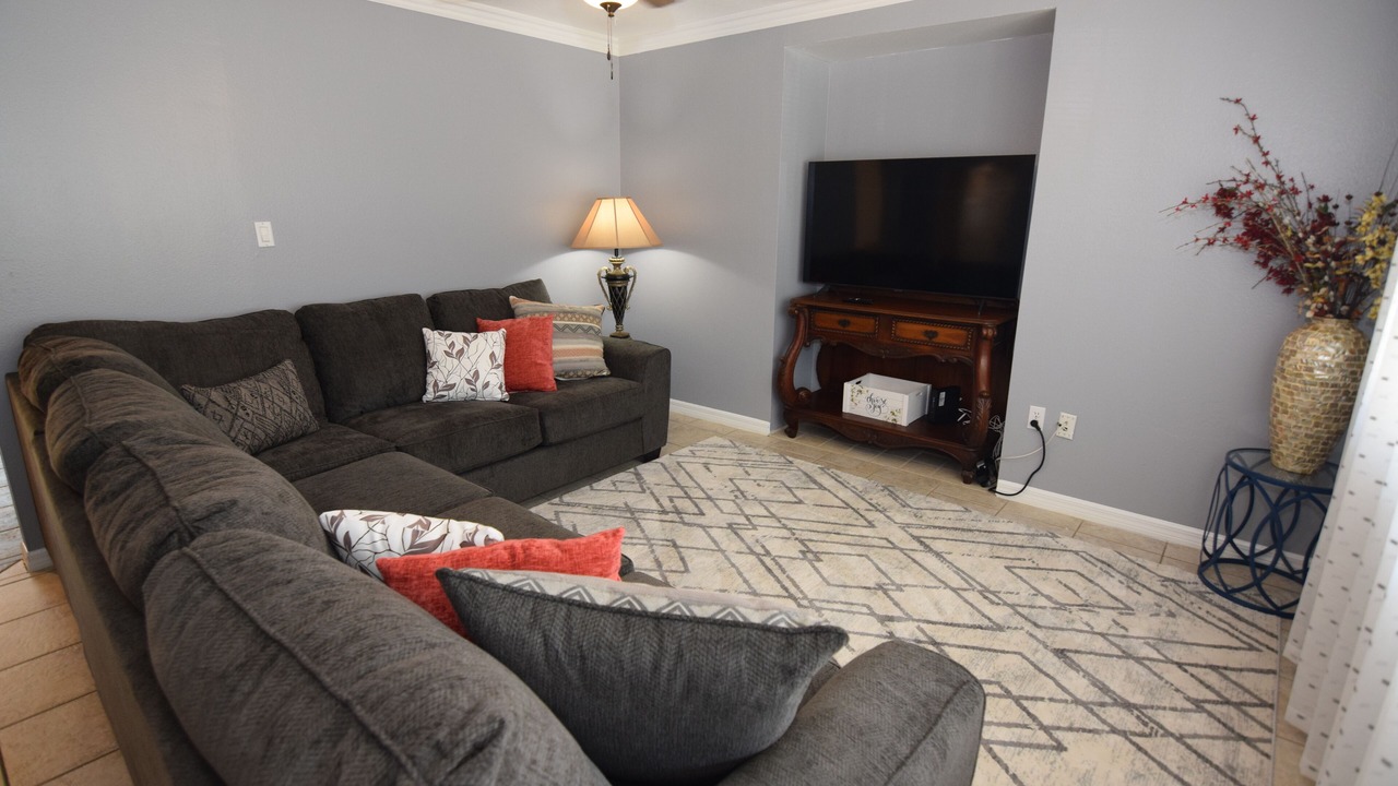 Photo of Livingroom in South Gate Ridge