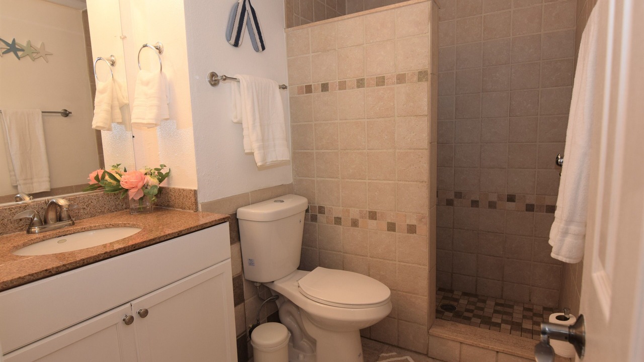 Photo of Bathroom in South Gate Ridge
