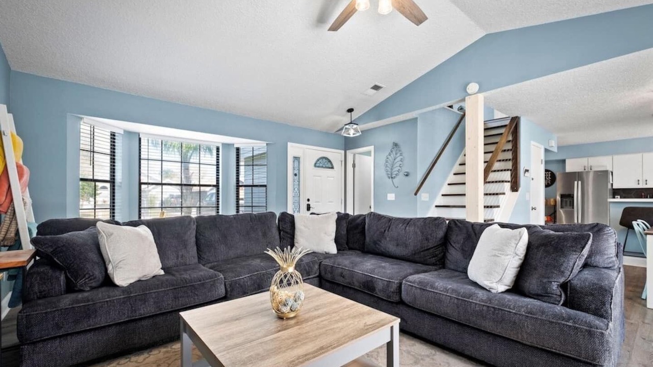 Photo of Livingroom in Dolphin's Cove