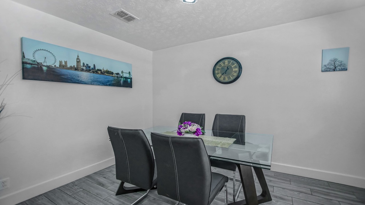 Photo of Bedroom in Orange Park
