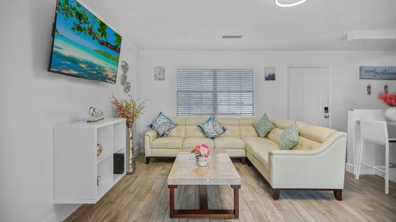 Photo of Livingroom in Orange Park