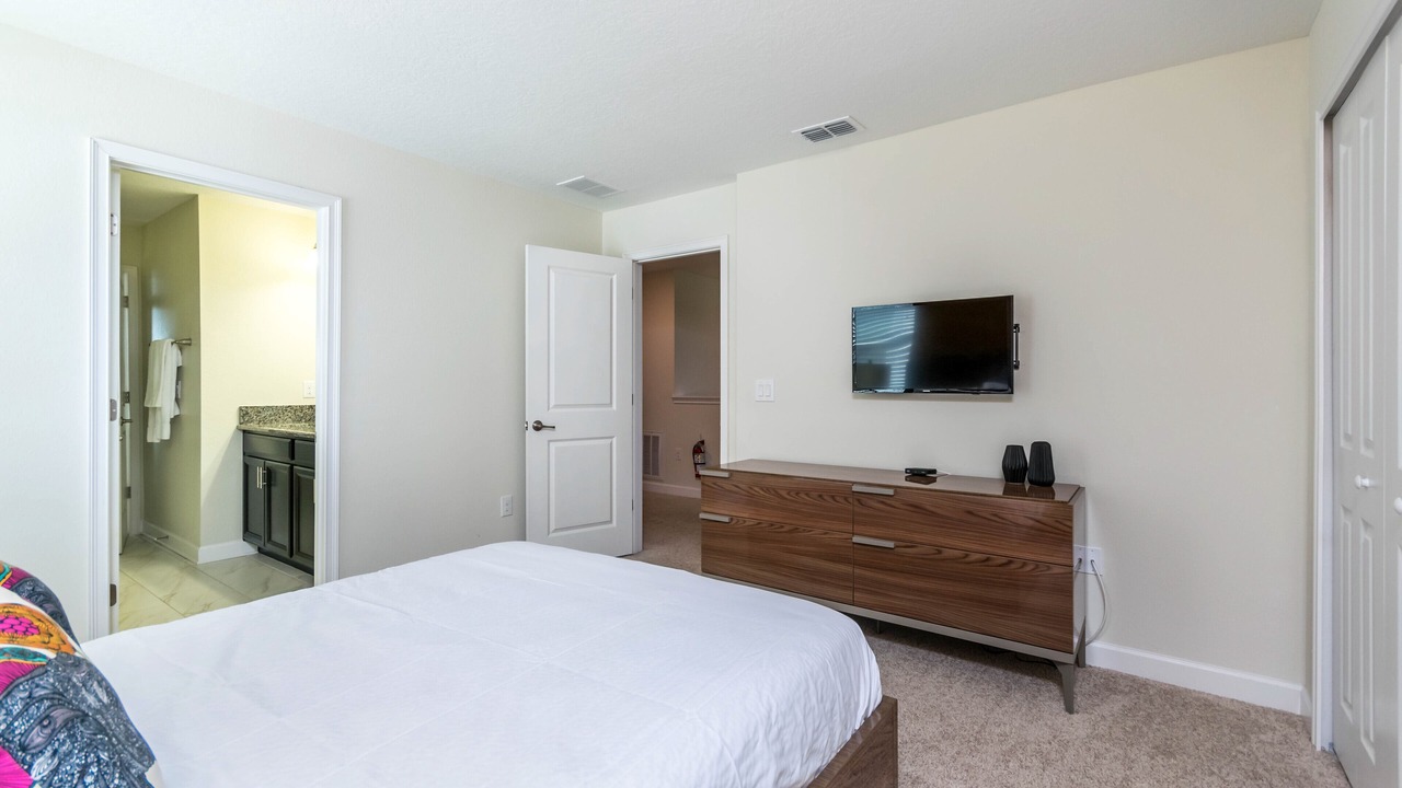 Photo of Bedroom in Davenport