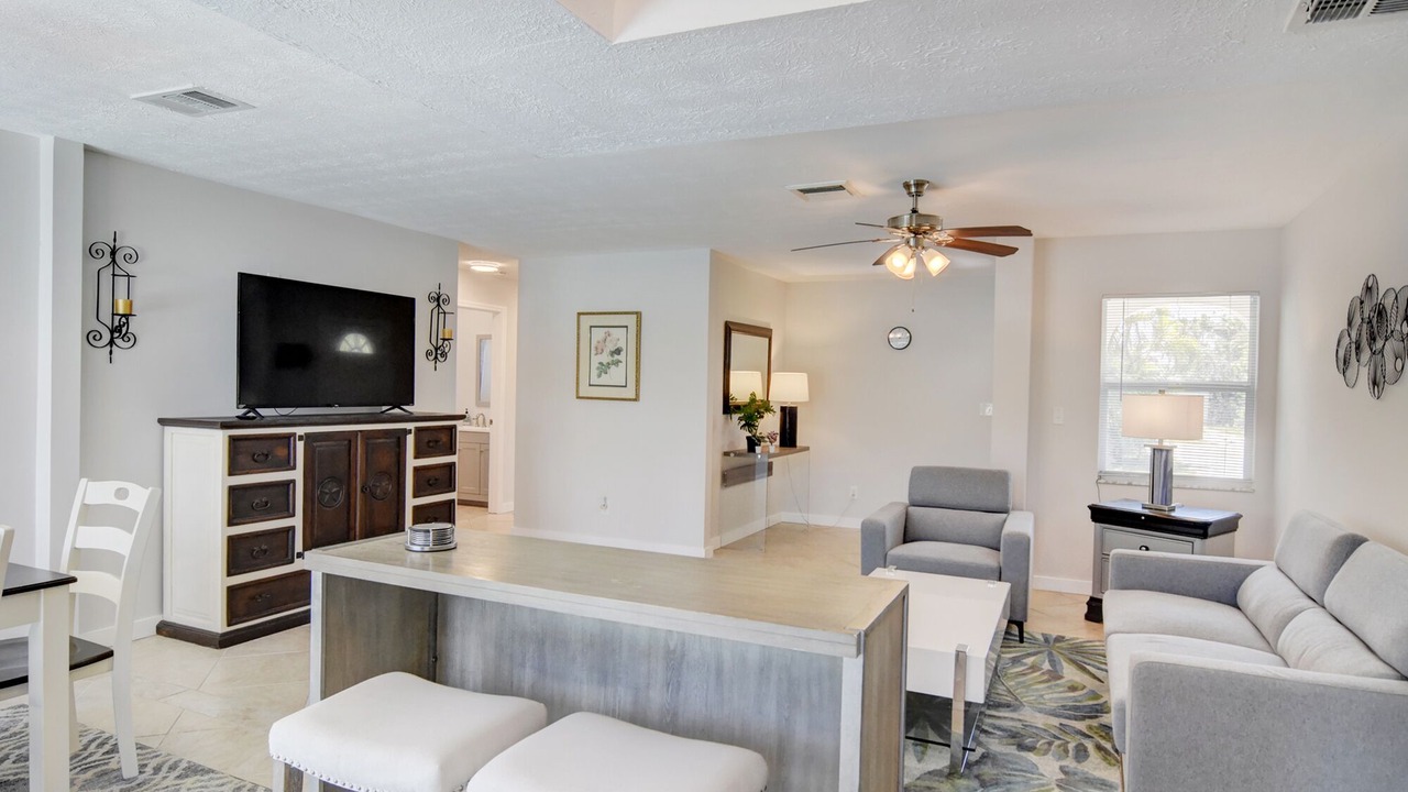 Photo of Livingroom in Saint James City