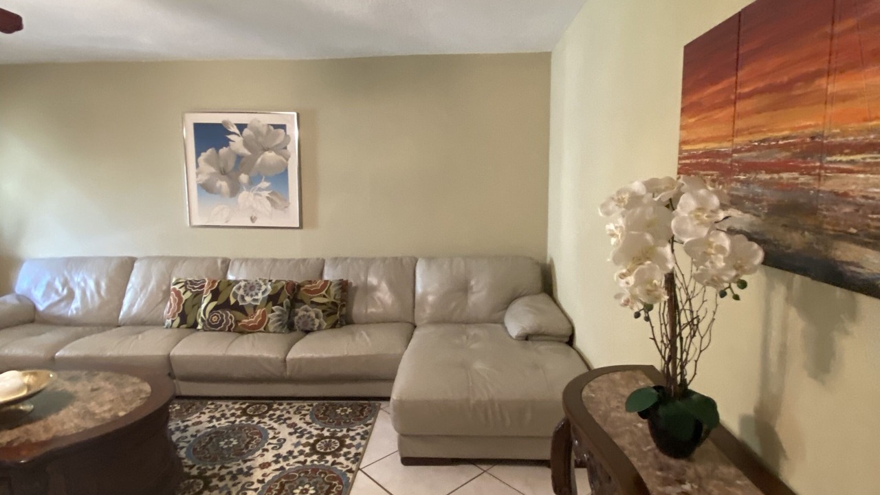 Photo of Livingroom in Coral Springs