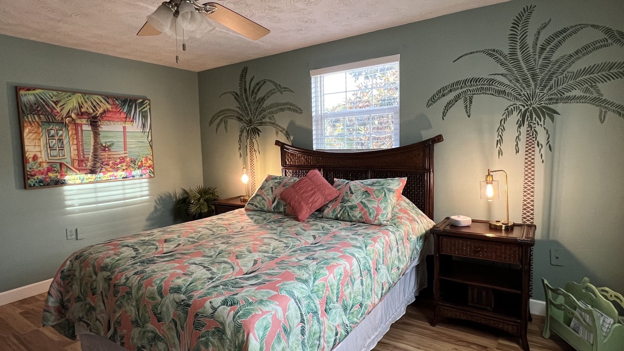 Photo of Bedroom in Lake Shore Estates
