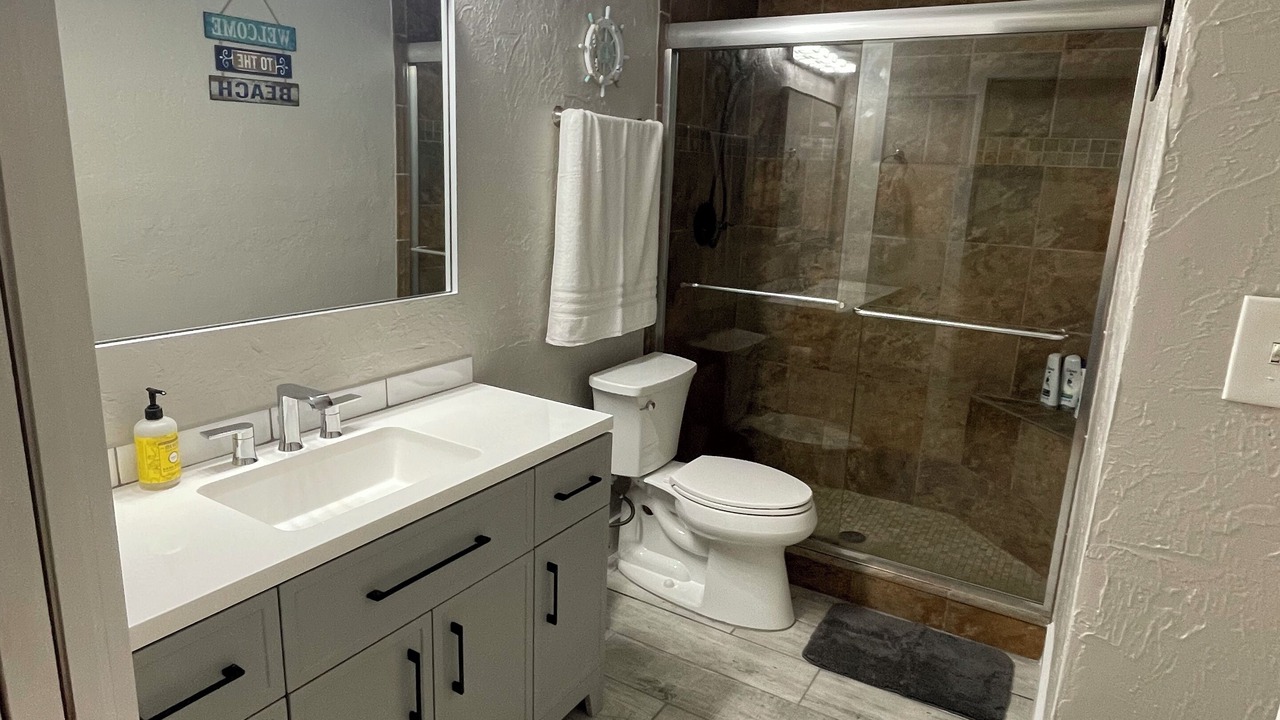 Photo of Bathroom in Overbrook Gardens