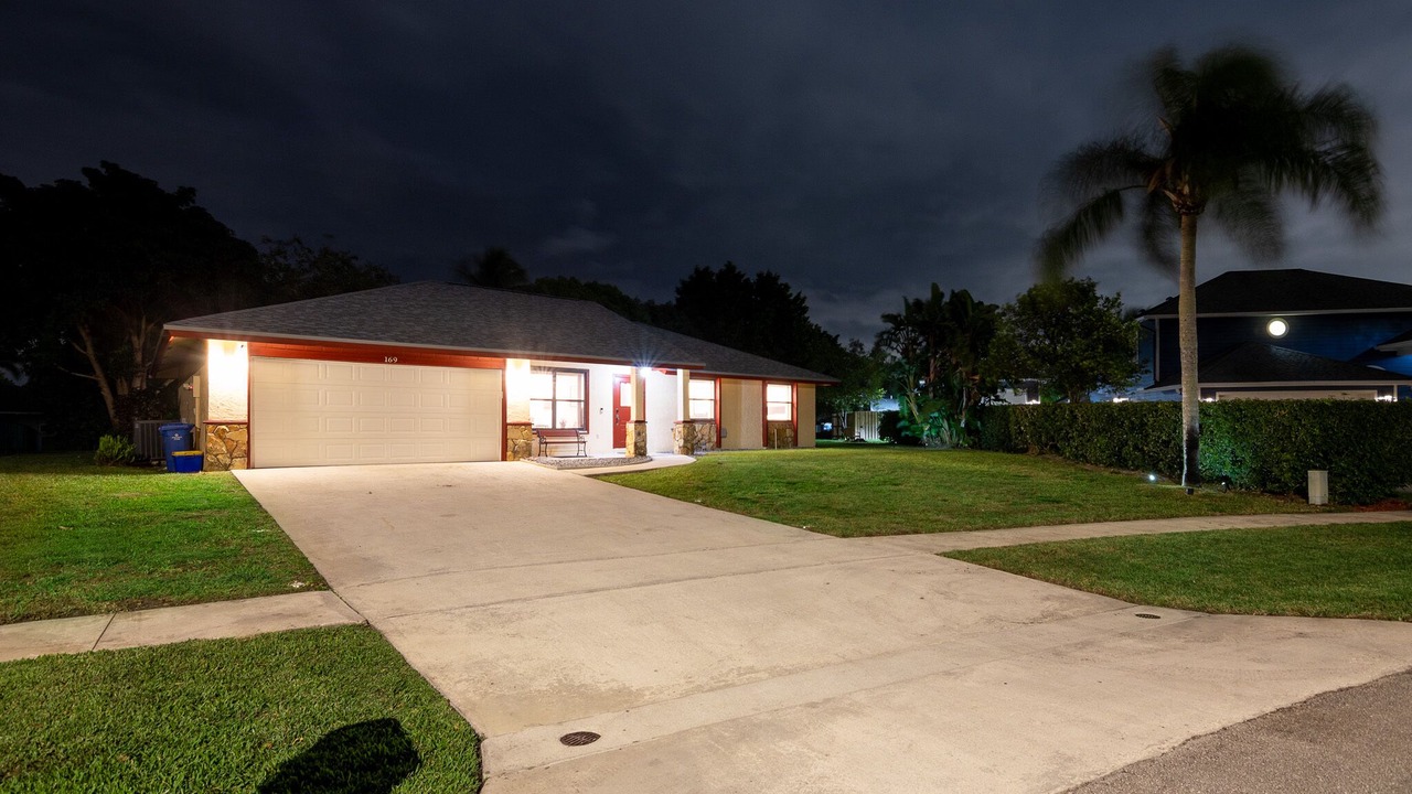 Photo of Outdoor in Royal Palm Beach