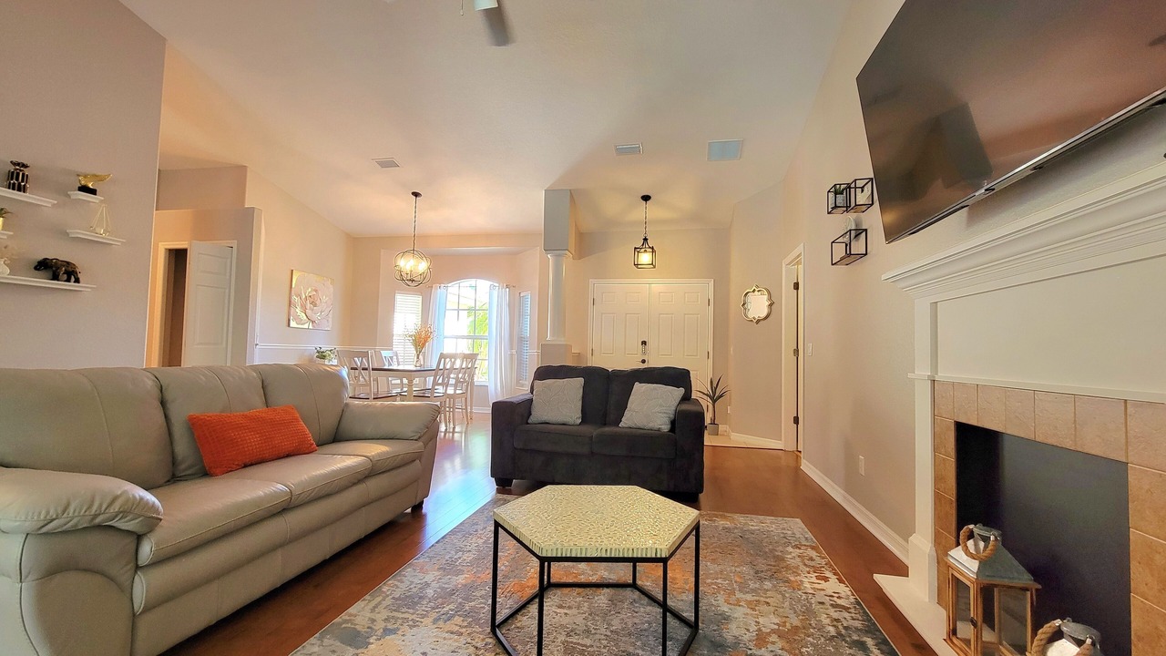 Photo of Livingroom in North Port