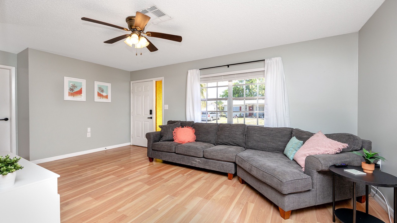 Photo of Livingroom in Jasmine Estates